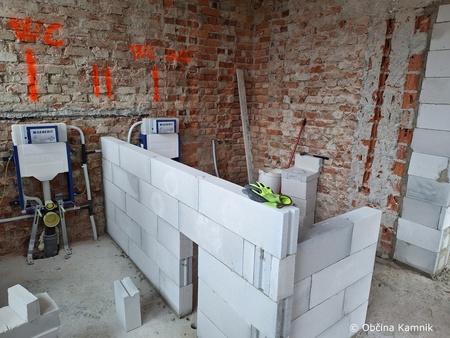 Prenova sanitarij Bazen pod Skalca (2)